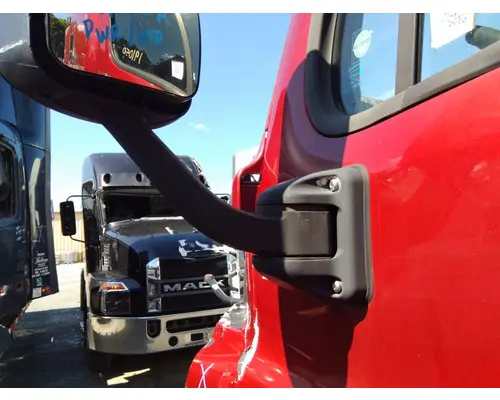 FREIGHTLINER CASCADIA 125 MIRROR ASSEMBLY CABDOOR