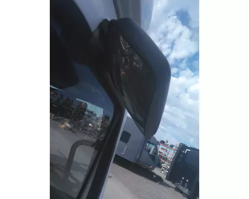 FREIGHTLINER CASCADIA 125 MIRROR LOOK DOWN