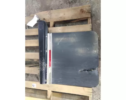 FREIGHTLINER CASCADIA 125 MUD FLAP HANGER