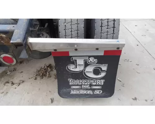 FREIGHTLINER CASCADIA 125 MUD FLAP HANGER