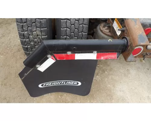 FREIGHTLINER CASCADIA 125 MUD FLAP HANGER