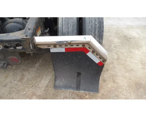 FREIGHTLINER CASCADIA 125 MUD FLAP HANGER