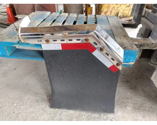 FREIGHTLINER CASCADIA 125 MUD FLAP HANGER