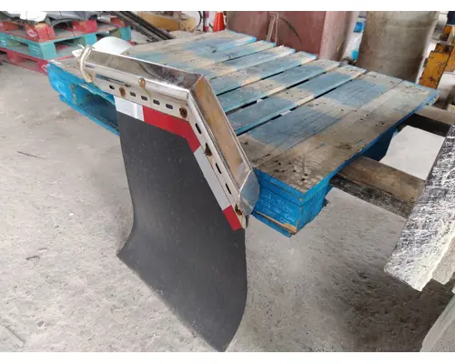 FREIGHTLINER CASCADIA 125 MUD FLAP HANGER