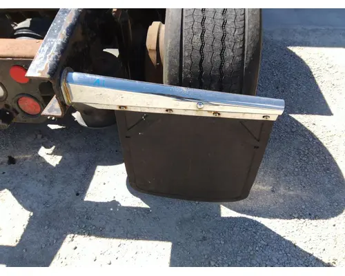 FREIGHTLINER CASCADIA 125 MUD FLAP HANGER