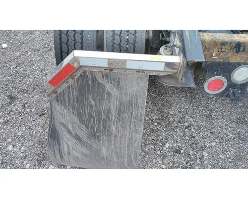 FREIGHTLINER CASCADIA 125 MUD FLAP HANGER