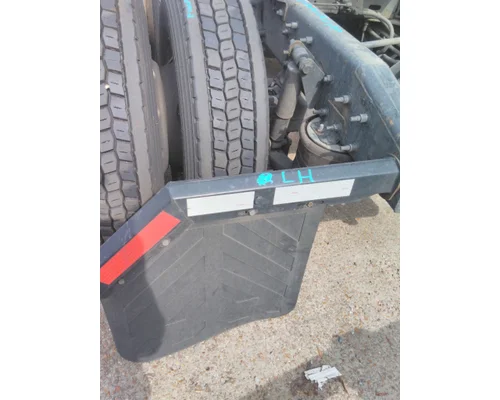 FREIGHTLINER CASCADIA 125 MUD FLAP HANGER