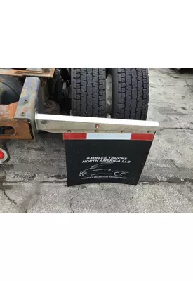 FREIGHTLINER CASCADIA 125 MUD FLAP