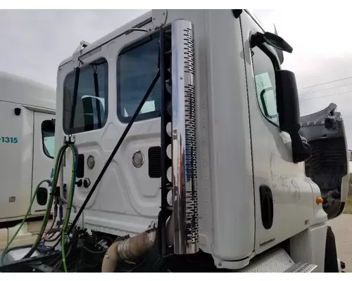 FREIGHTLINER CASCADIA 125 Muffler Shield