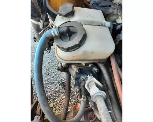 FREIGHTLINER CASCADIA 125 POWER STEERING RESERVOIR