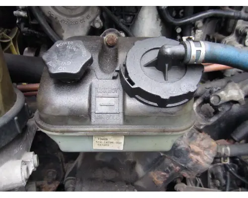 FREIGHTLINER CASCADIA 125 POWER STEERING RESERVOIR