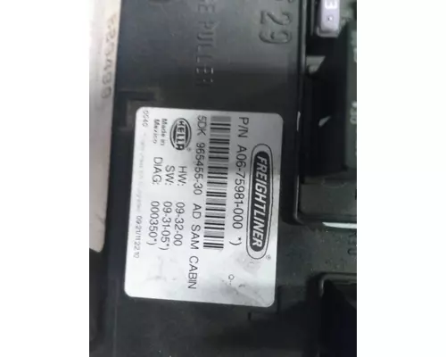 FREIGHTLINER CASCADIA 125 POWERNET DISTRIBUTION BOX (PNDB)