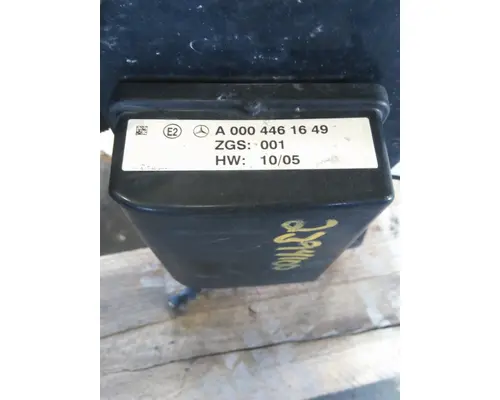 FREIGHTLINER CASCADIA 125 RADAR ANTI-COLLISION MODULE