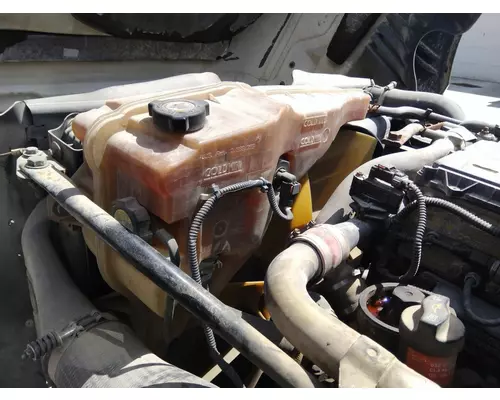 FREIGHTLINER CASCADIA 125 RADIATOR OVERFLOW TANK