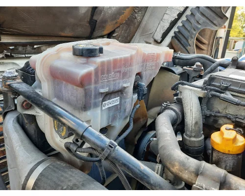FREIGHTLINER CASCADIA 125 RADIATOR OVERFLOW TANK