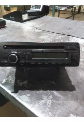FREIGHTLINER CASCADIA 125 RADIO AM/FM/BLUETOOTH