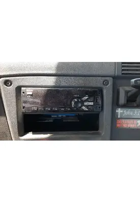 FREIGHTLINER CASCADIA 125 RADIO AM/FM/BLUETOOTH