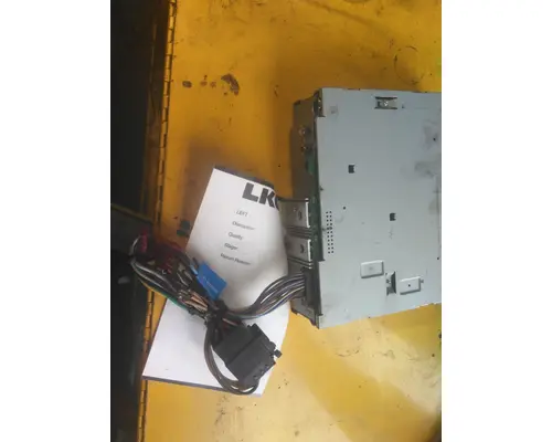 FREIGHTLINER CASCADIA 125 RADIO AMFMCD