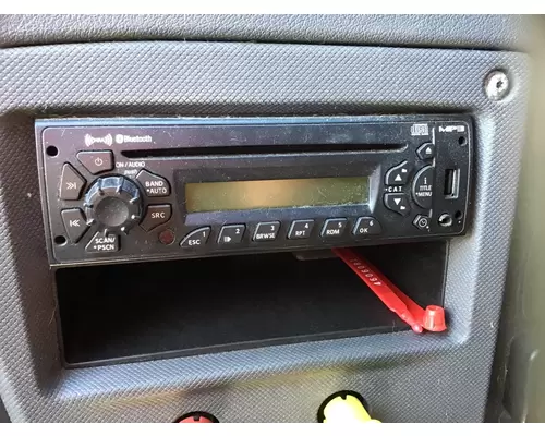 FREIGHTLINER CASCADIA 125 RADIO AMFMCD