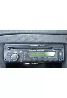 FREIGHTLINER CASCADIA 125 RADIO AM/FM/CD