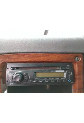 FREIGHTLINER CASCADIA 125 RADIO AM/FM/CD
