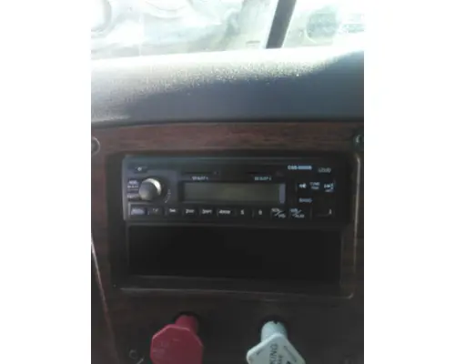 FREIGHTLINER CASCADIA 125 RADIO AMFM