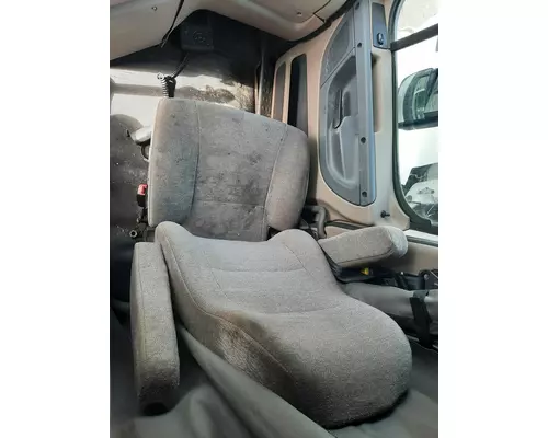 FREIGHTLINER CASCADIA 125 SEAT, FRONT