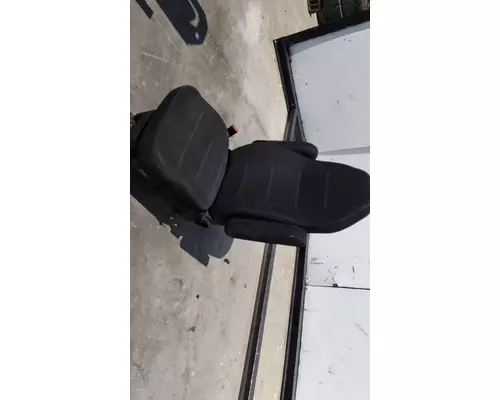 FREIGHTLINER CASCADIA 125 SEAT, FRONT