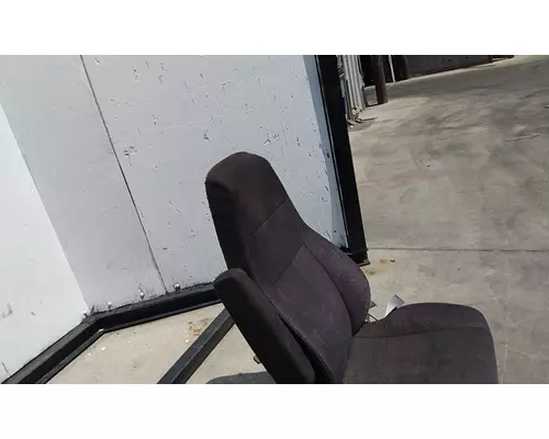 FREIGHTLINER CASCADIA 125 SEAT, FRONT