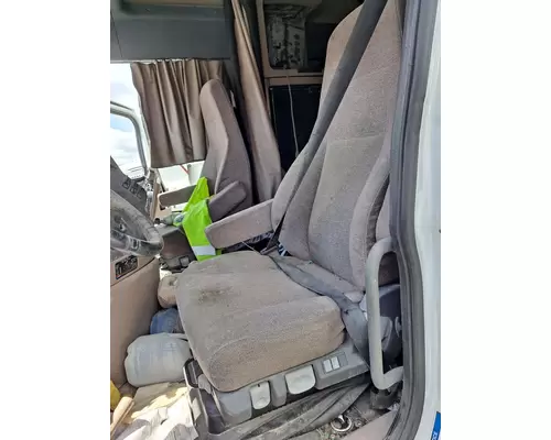 FREIGHTLINER CASCADIA 125 SEAT, FRONT