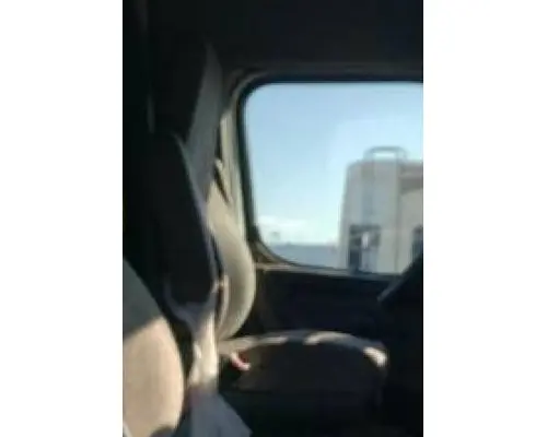 FREIGHTLINER CASCADIA 125 SEAT, FRONT