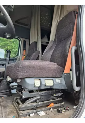 FREIGHTLINER CASCADIA 125 SEAT, FRONT