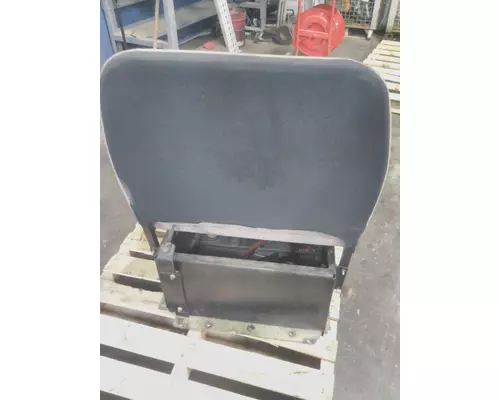 FREIGHTLINER CASCADIA 125 SEAT, FRONT