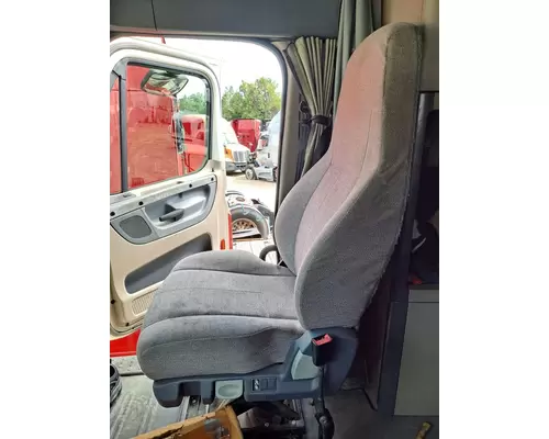 FREIGHTLINER CASCADIA 125 SEAT, FRONT