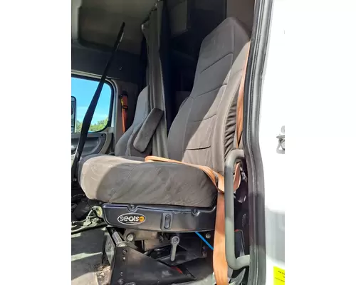 FREIGHTLINER CASCADIA 125 SEAT, FRONT