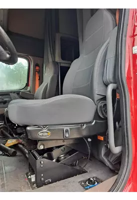 FREIGHTLINER CASCADIA 125 SEAT, FRONT