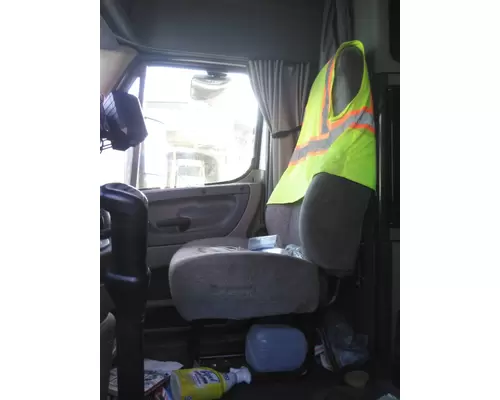 FREIGHTLINER CASCADIA 125 SEAT, FRONT