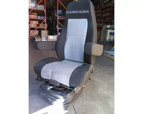 FREIGHTLINER CASCADIA 125 SEAT, FRONT