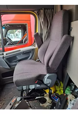 FREIGHTLINER CASCADIA 125 SEAT, FRONT