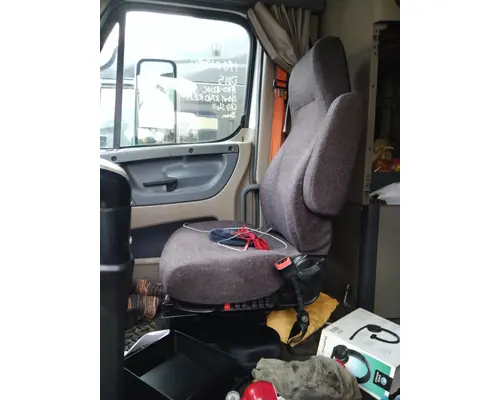 FREIGHTLINER CASCADIA 125 SEAT, FRONT