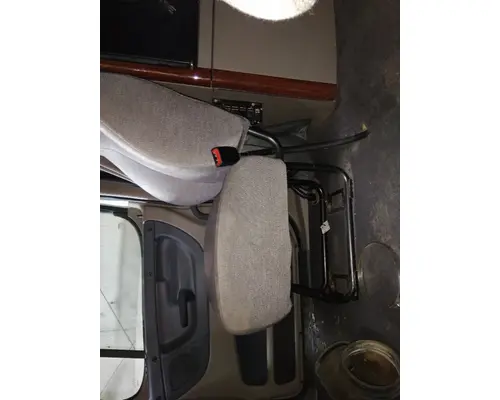 FREIGHTLINER CASCADIA 125 SEAT, FRONT