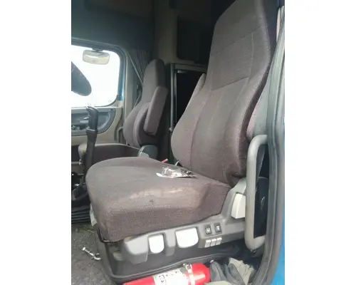FREIGHTLINER CASCADIA 125 SEAT, FRONT
