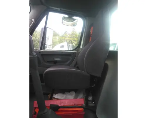 FREIGHTLINER CASCADIA 125 SEAT, FRONT