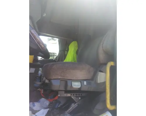 FREIGHTLINER CASCADIA 125 SEAT, FRONT