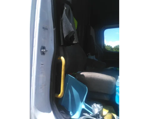 FREIGHTLINER CASCADIA 125 SEAT, FRONT