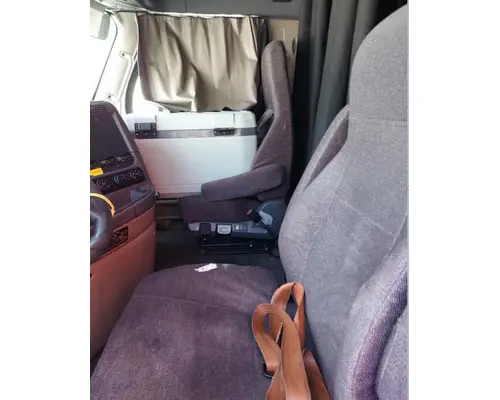 FREIGHTLINER CASCADIA 125 SEAT, FRONT