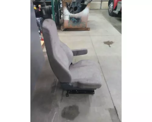 FREIGHTLINER CASCADIA 125 SEAT, FRONT
