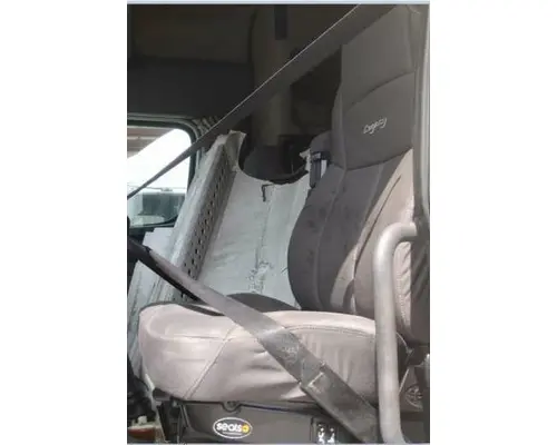 FREIGHTLINER CASCADIA 125 SEAT, FRONT