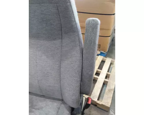 FREIGHTLINER CASCADIA 125 SEAT, FRONT