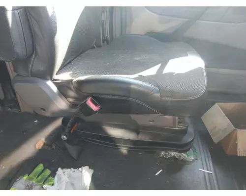 FREIGHTLINER CASCADIA 125 SEAT, FRONT